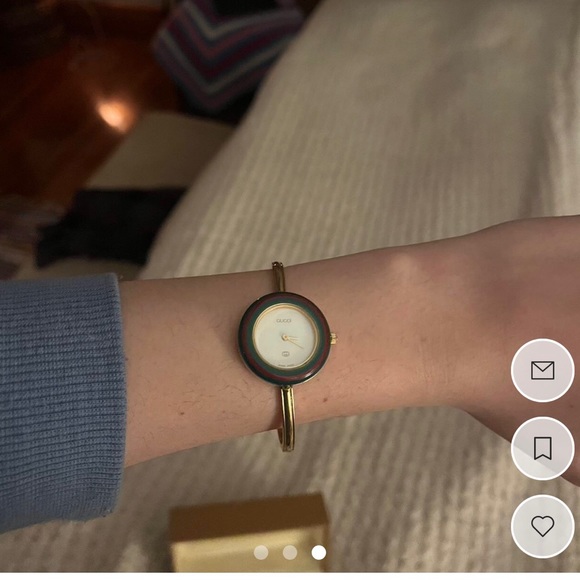 Authentic Gucci watch with 12 Bezel In excellent condition with original box - Picture 8 of 9